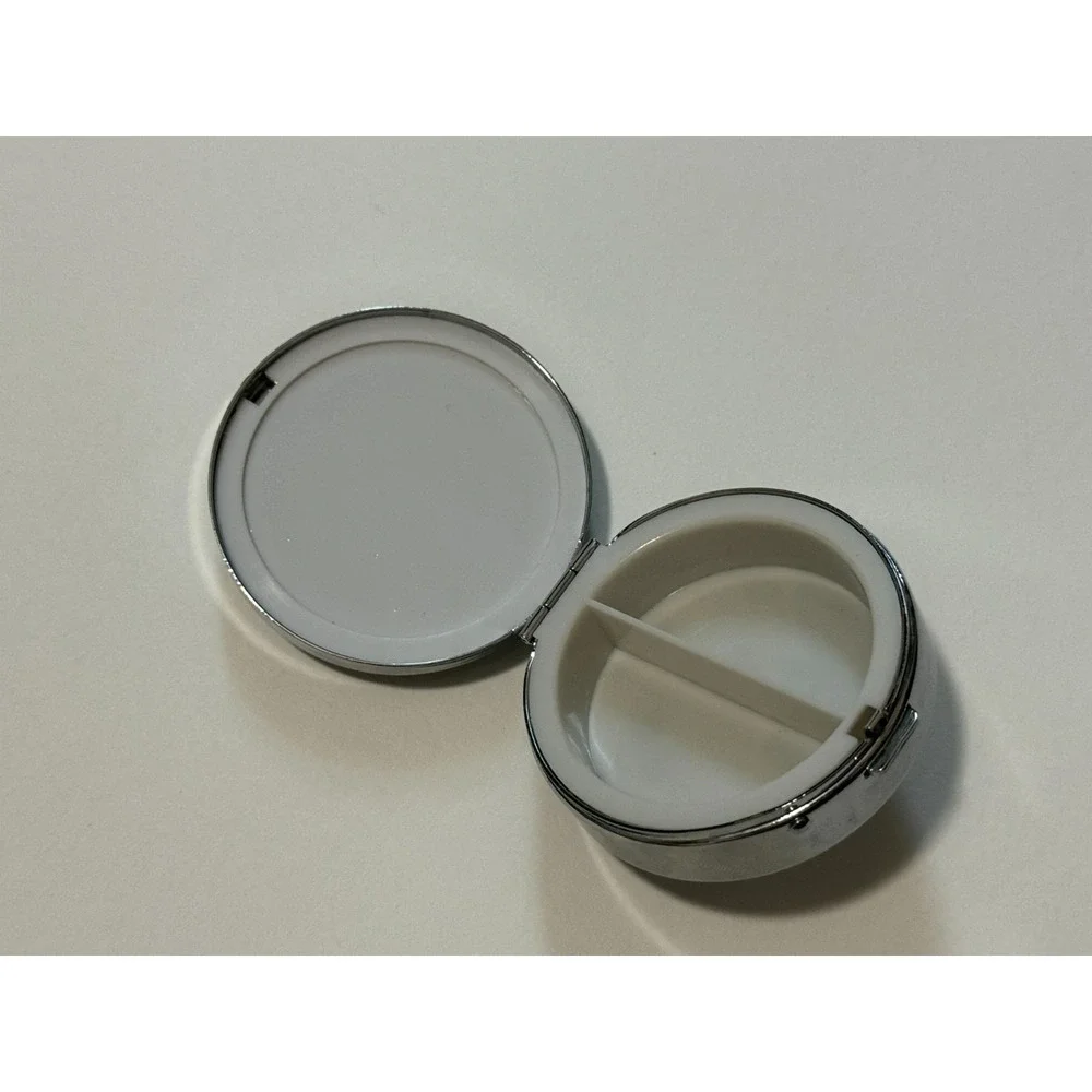 Beautiful‎ Brighton Silver Tone Celtic look heart push button round jewelry case